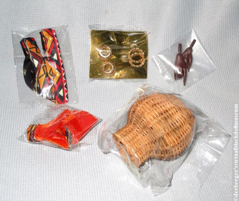 Holiday Bazaar Anna May from the Mizi Collection by JHD Dolls (accessories)