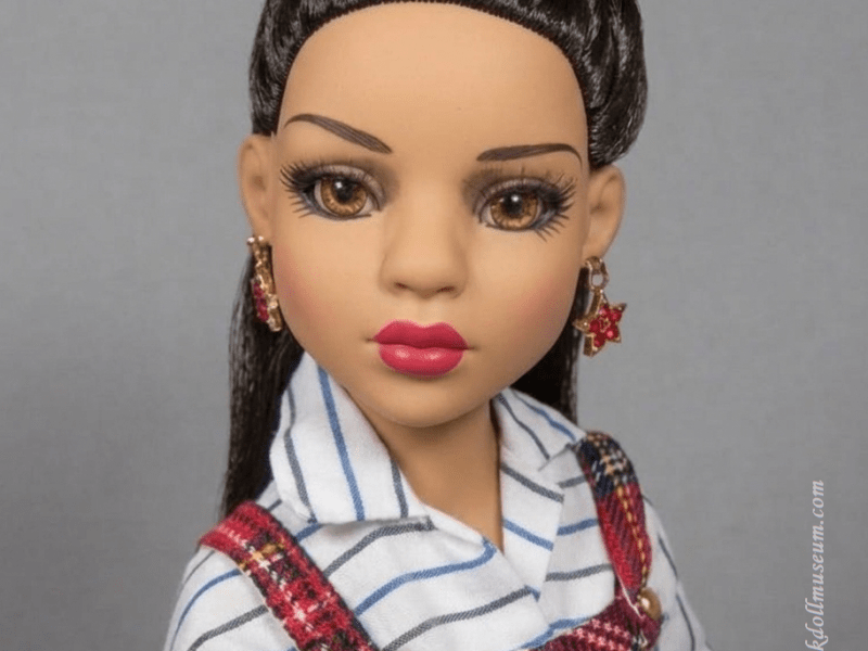 Urban Legend Lizette